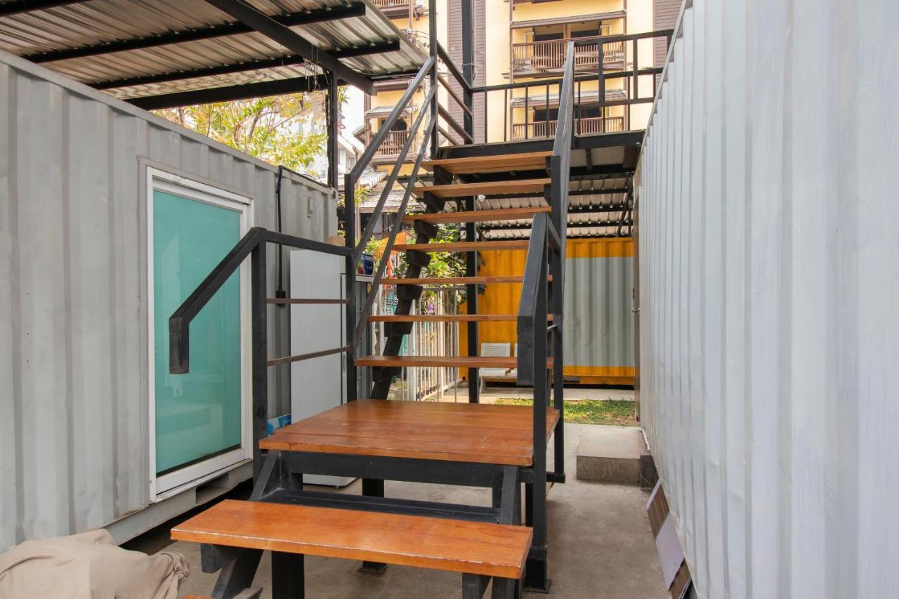 Oyo 673 Nice Sleep Box Hotel Chiang Mai Exterior foto